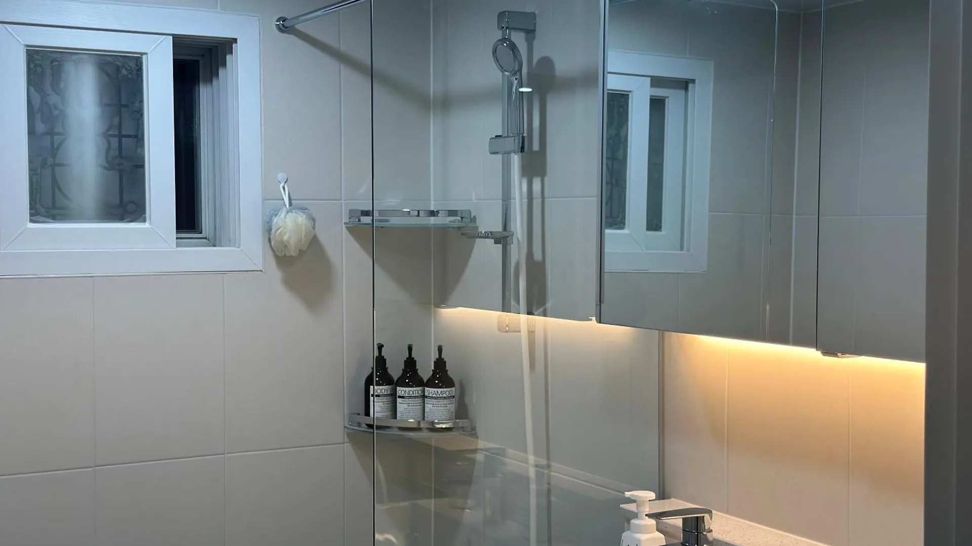 Wyw Stay Seul Villa